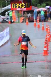 BIB: 0340, 5597
                            <button type="button" onclick="openModal(5724096)" class="btn btn-primary btn-sm float-right btn-popup" data-toggle="modal" data-target=".modal-high-quality">
                        <i class="fas fa-shopping-cart"></i> Add to Cart
                    </button>
                                            <button type="button" onclick="isThisMe(5724096, true)" class="btn btn-success btn-sm float-right btn-popup btn-isme hidden" data-toggle="tooltip" data-placement="bottom" title="นี่คือรูปของคุณใช่ไหม คลิกที่นี่เพื่อเอาเข้าอัลบั้ม">
                        <i class="fas fa-plus"></i> Add to album
                    </button>
                    <button type="button" onclick="isThisMe(5724096, false)" class="btn btn-warning btn-sm float-right btn-popup btn-isnotme hidden">
                        <i class="fas fa-ban"></i> Remove from album
                    </button>